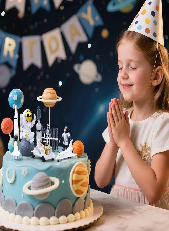 مجموعة شخصيات رواد الفضاء من BlingABC، مجموعة صغيرة لطيفة بتصميم فضائي تتضمن رائد فضاء، ومركبة فضائية، وسيارة، وصواريخ، وأقمار صناعية، مثالية لتزيين كعكات أعياد ميلاد الأطفال وتوزيعات الحفلات. - Image 3